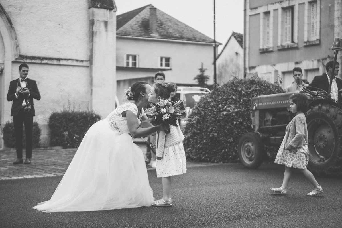 claudialdr's tweet photo. One of my first #weddingphotography mission ! Congratulations Valentine &amp; Romain <3 #wedding #photography #claudialederer https://t.co/zBELxyHs77