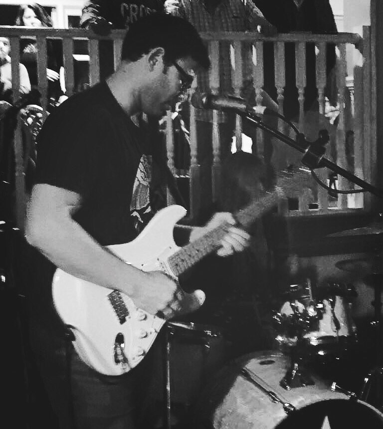 alpha__waves's tweet image. #tb🔙 to our last gig 👊🏻 getting in a lot of practise for our wedding performance this weekend ~ AW