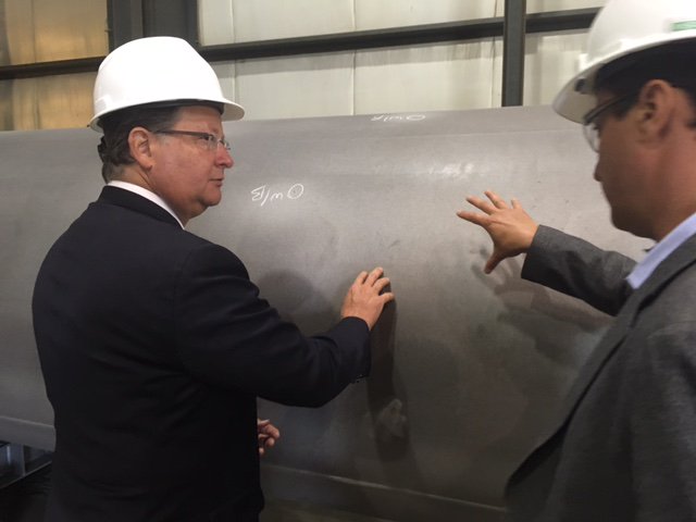 SenGaryPeters's tweet photo. Enjoyed visiting @Ventower - Michigan’s first wind tower manufacturing facility - meeting w employees &amp; seeing firsthand their quality work https://t.co/TKMM8CbHKr