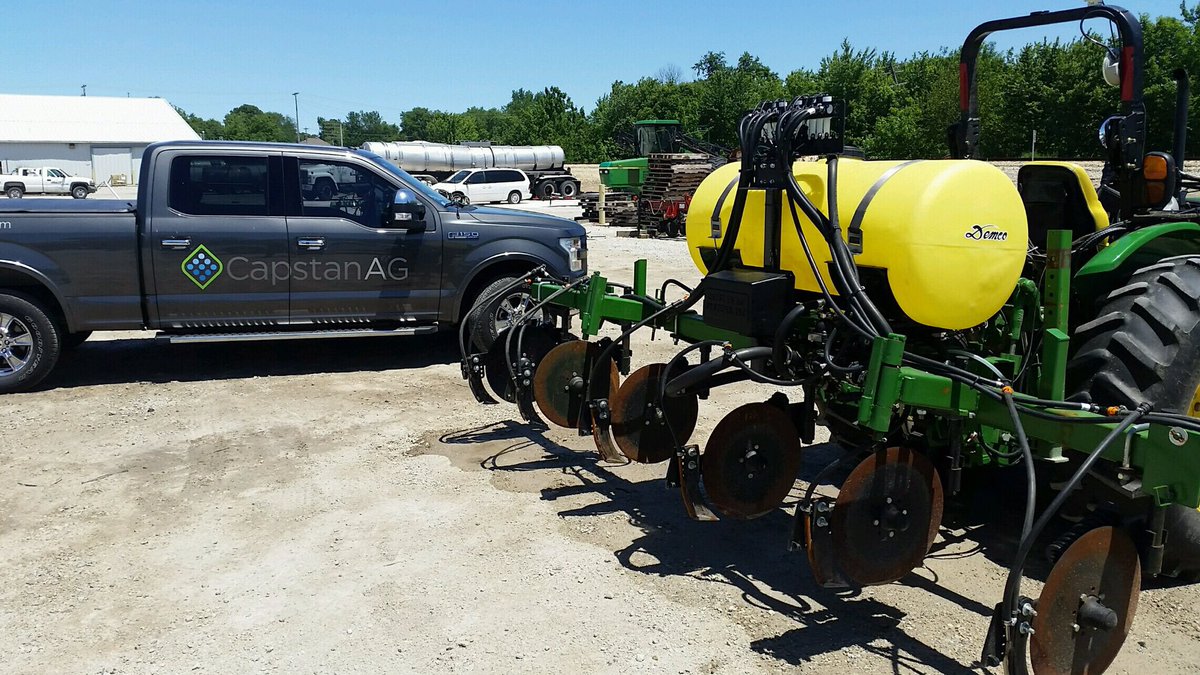 CapstanAg's tweet photo. @ILFERTCHEM's NREC trials with our #NJectLF this year! Any rate and perfect row to row accuracy all with #noorifices @IFCA4Rcrop #CapstanAG https://t.co/DkcL3tkRv4