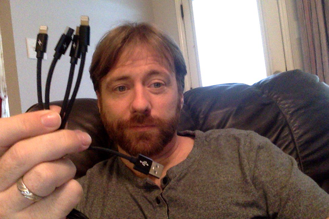 jakey75150's tweet image. 4 in 1 Braided Multiple Charging Cable- 2pack
amazon.com/JASTEK-Chargin……/…/ref=sr_1_100…
#ChargingCable #travelCables #multiChargingCable