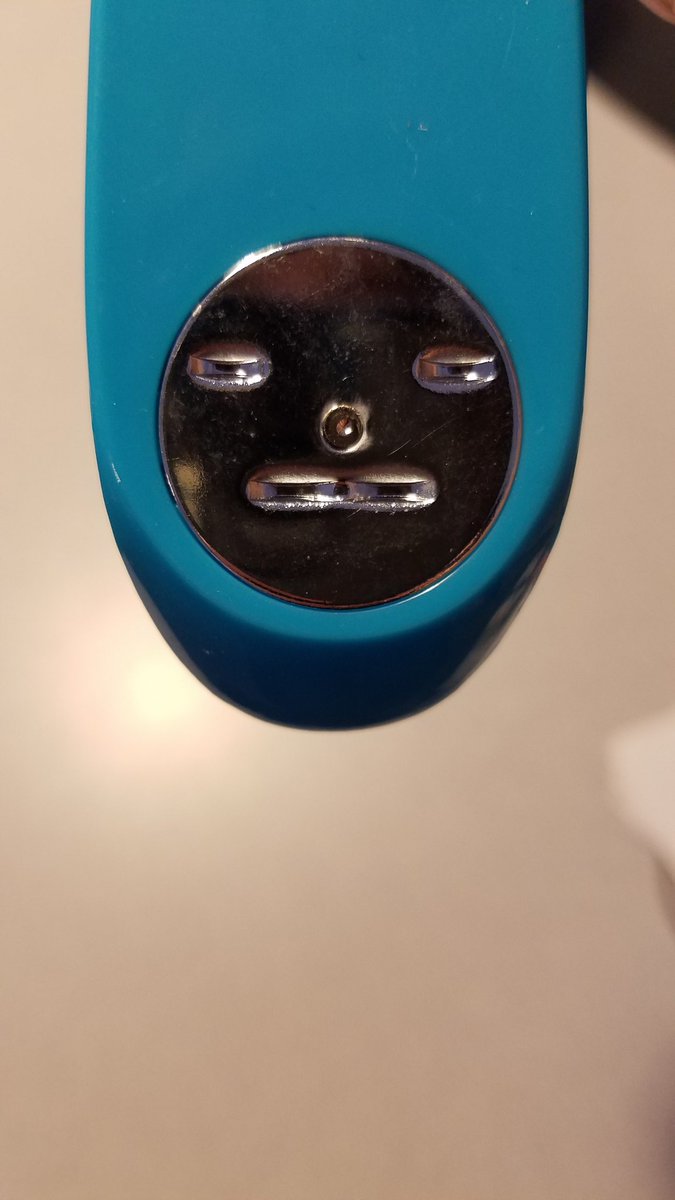 FoundAFace's tweet image. Found a perfect Monday face. #foundaface