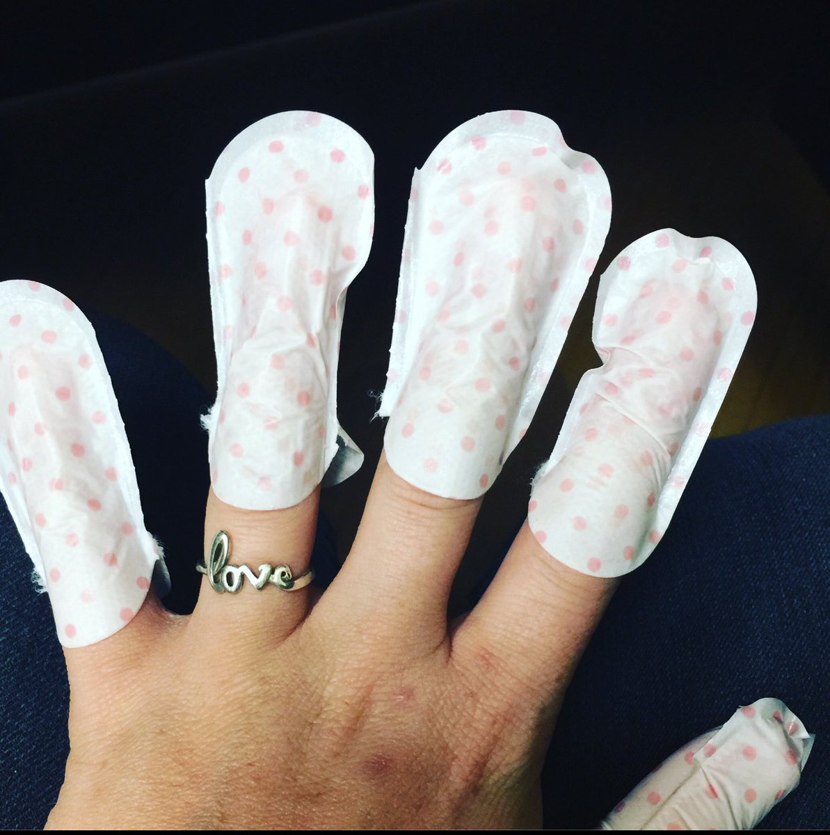 tonya_saurusrex's tweet photo. Getting my #manipedispa on my lunch break with this free sample of @ilove7thheaven nail&amp;cuticle strengthener #contest @influenster https://t.co/zj7kumixSk
