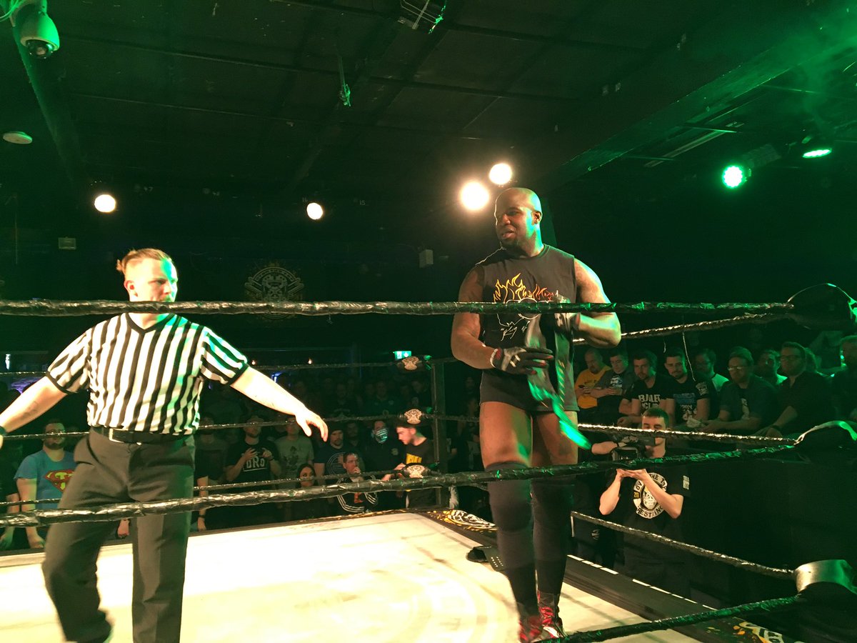 lukeyyy87's tweet photo. I think it's honestly safe two say that @Jordan_Devlin1 and @MooseNation69 fucking tore the house down last night. Still in awe #OSO3 https://t.co/t4U3BRkBuo