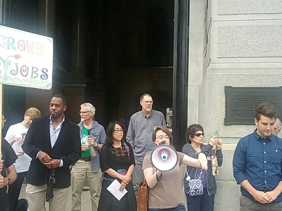 HelenGymAtLarge's tweet image. No going back! Standing for climate justice for all.