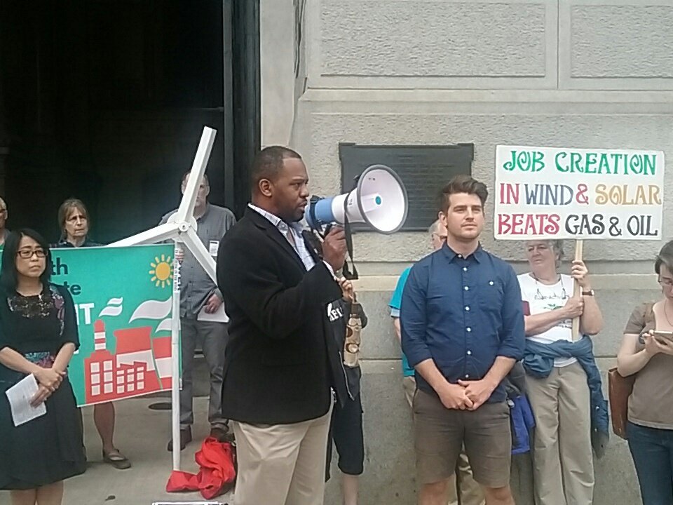 HelenGymAtLarge's tweet image. We've got teachers, parents, students, scientists and doctors leading the movement for climate justice. We are the leaders.