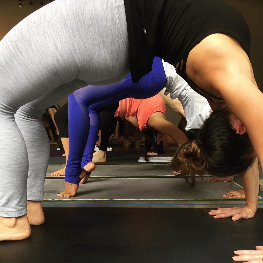 yogafactorytx's tweet photo. "If you choose to see everything as a miracle, then where you are right now is perfect." - Mastin Kipp
.
#perfectl… https://t.co/aastGeuO8r https://t.co/3fB7hItcVw