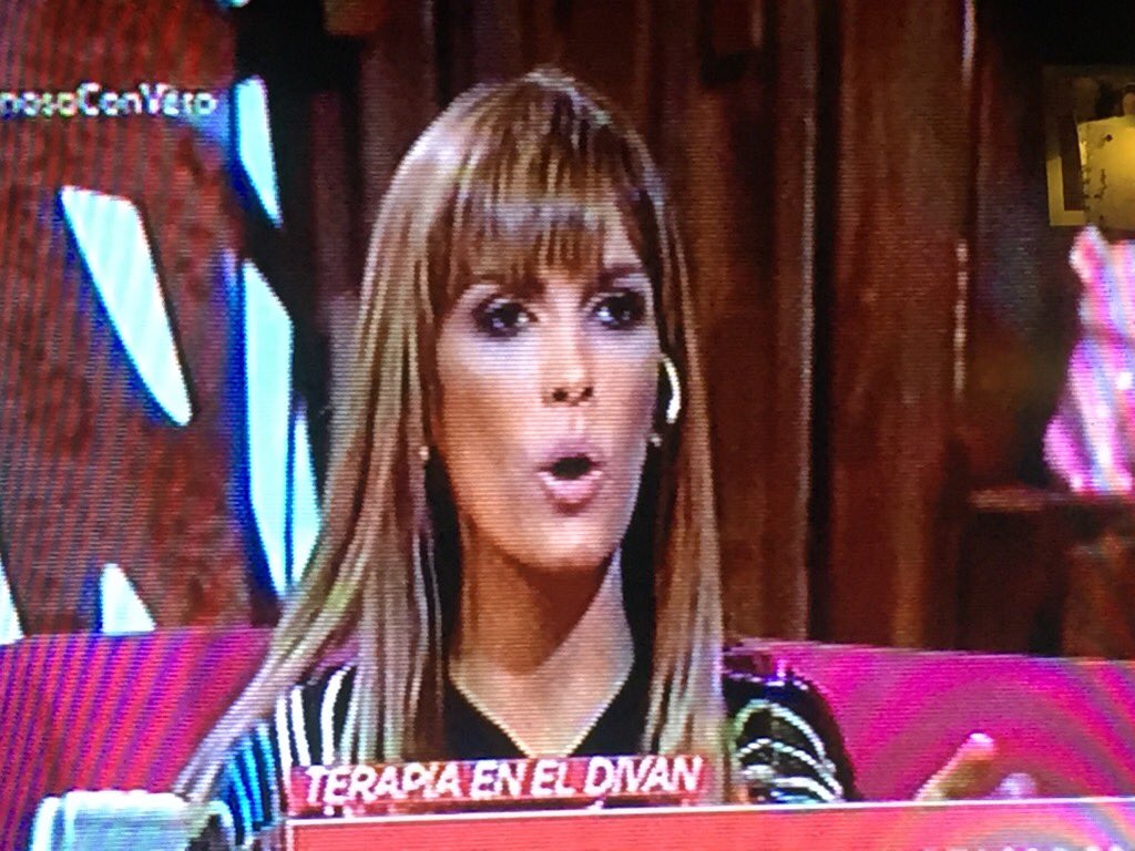 carluchic's tweet photo. @vivicanosaok ,Hermosa,brillante , inteligente, luz propia ,te quiero vivi !!! 💖💖💖 https://t.co/N7NXGR5Izd
