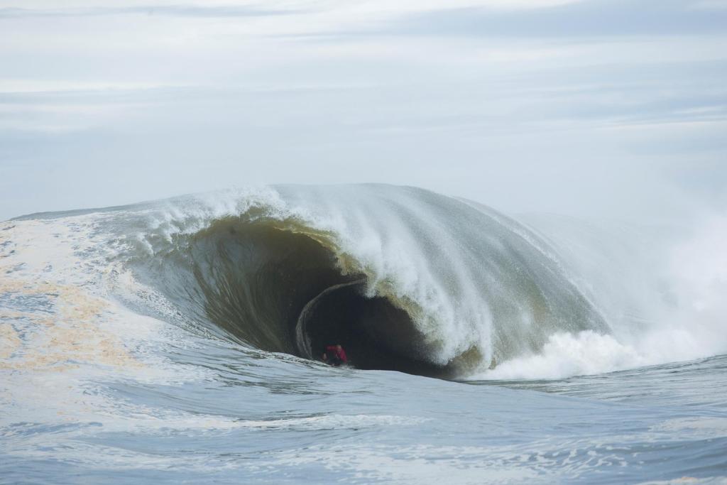 Red Bull Surfing Despite The Terrifying Waves Cape Fear Provided Plenty Of Comedy Too Catch The Best Calls From The Crazy Comp Here T Co Gwstwjbrcy T Co 8fn8wg48ic