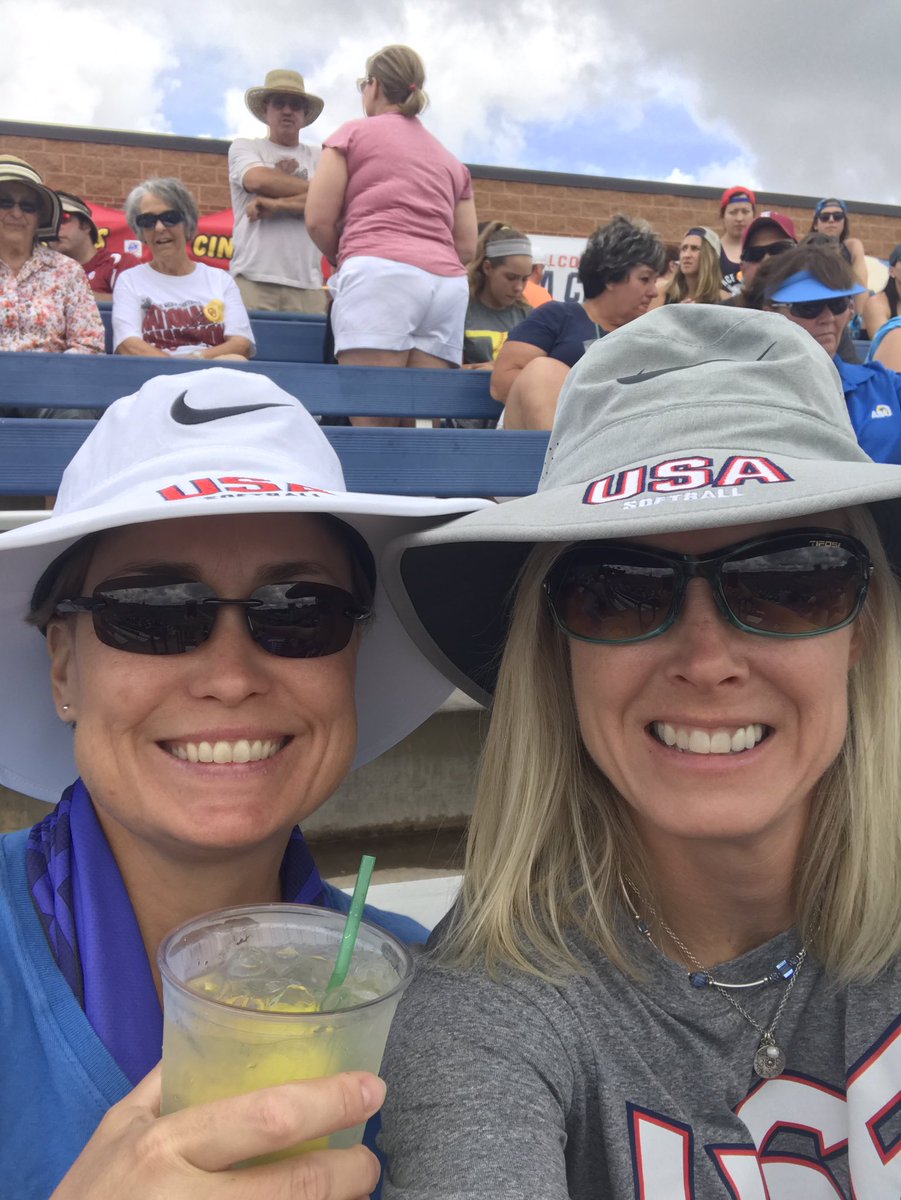 #WCWS College teammates reunited at the WCWS.   Lady Vol fans Cheering on our SEC gators!