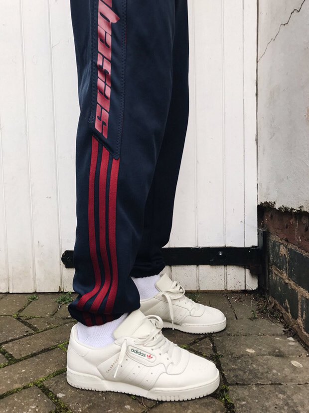 Knockout_MV's tweet photo. **FREE GIVEAWAY** Yeezy PowerPhase size 11. One random RTr will take for free, must be following to win. Winner picked 6/12/17. https://t.co/4qAhbPozGw
