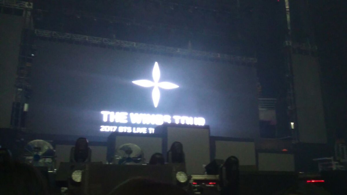 Brpopk's tweet photo. Fotos que no compartimos de #wingstour 💕💕
#방탄소년단 #아미 #Army #ARMYと繋がりたい #ARMYS #BTSWEEK #BTSFESTA2017 #bts #BTSENARGENTINA https://t.co/jBkM1RUE2s