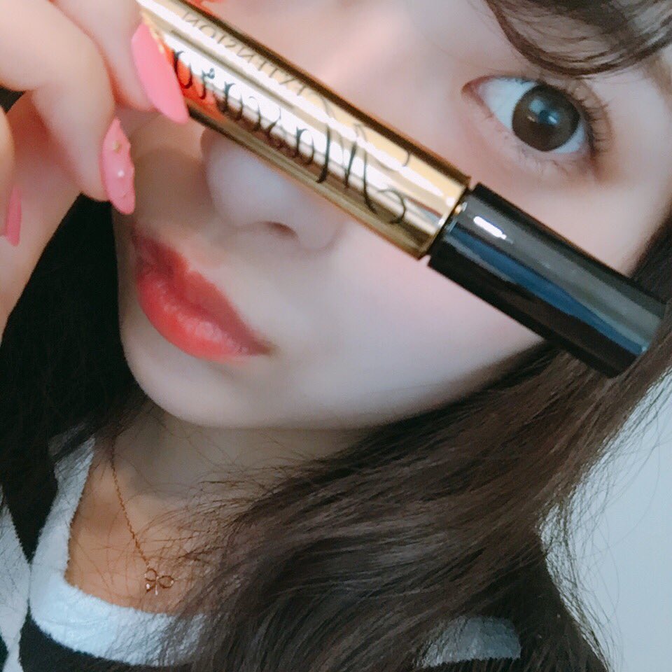 nene_9119's tweet photo. ドンキで買ったマスカラ👀
ダマになるマスカラが苦手だったけど、
ちゃんと伸びるし、ダマにならないし、滲まないし優秀😍💕
まつげに命かけてますから😙!(笑)
#ラッシュホリック #LASHHOLIC #マスカラ https://t.co/sJV3L6at72