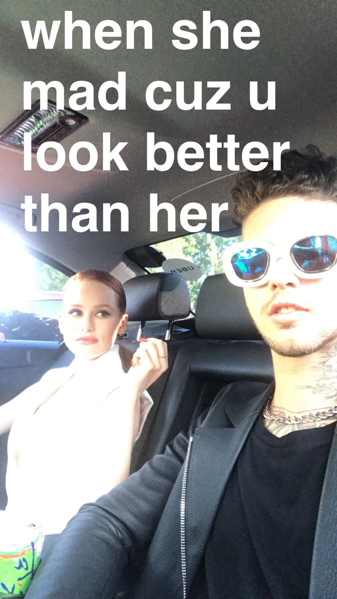 The queen herself is pissed at me bc I look better than her, psh. 😚💁👑