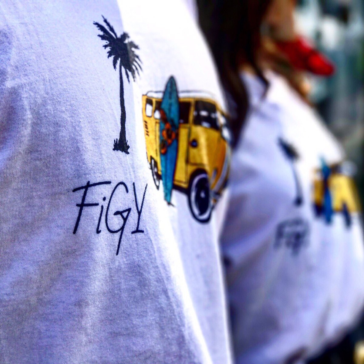 okitaroo's tweet photo. 【報告】
\完売していた第1弾/
PALM TREE TEE🌴
SURF BUSS TEE🚌の
再販売を開始しました‼️‼️
こちらの、ページで購入できます!
https://t.co/5T3KuFkwrd
#FiGY https://t.co/a3c3GTJzRU