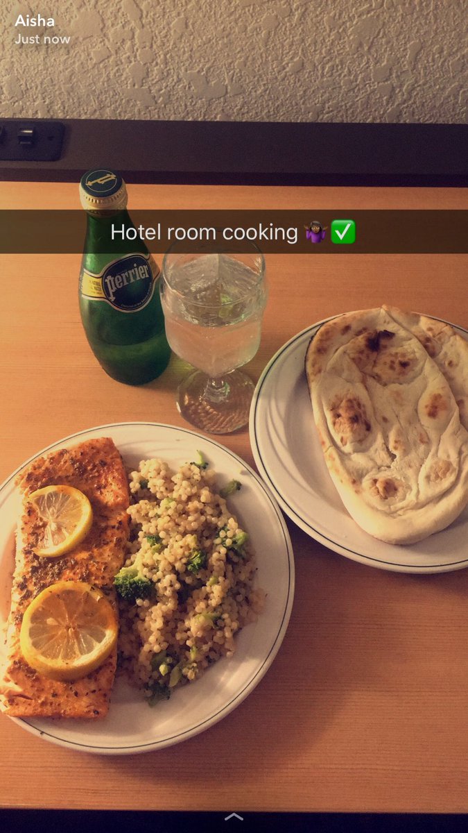 Life_GodsGift's tweet photo. I threw down even in a hotel room 😂👌🏾#ChefAisha https://t.co/A7kOcqJH9S