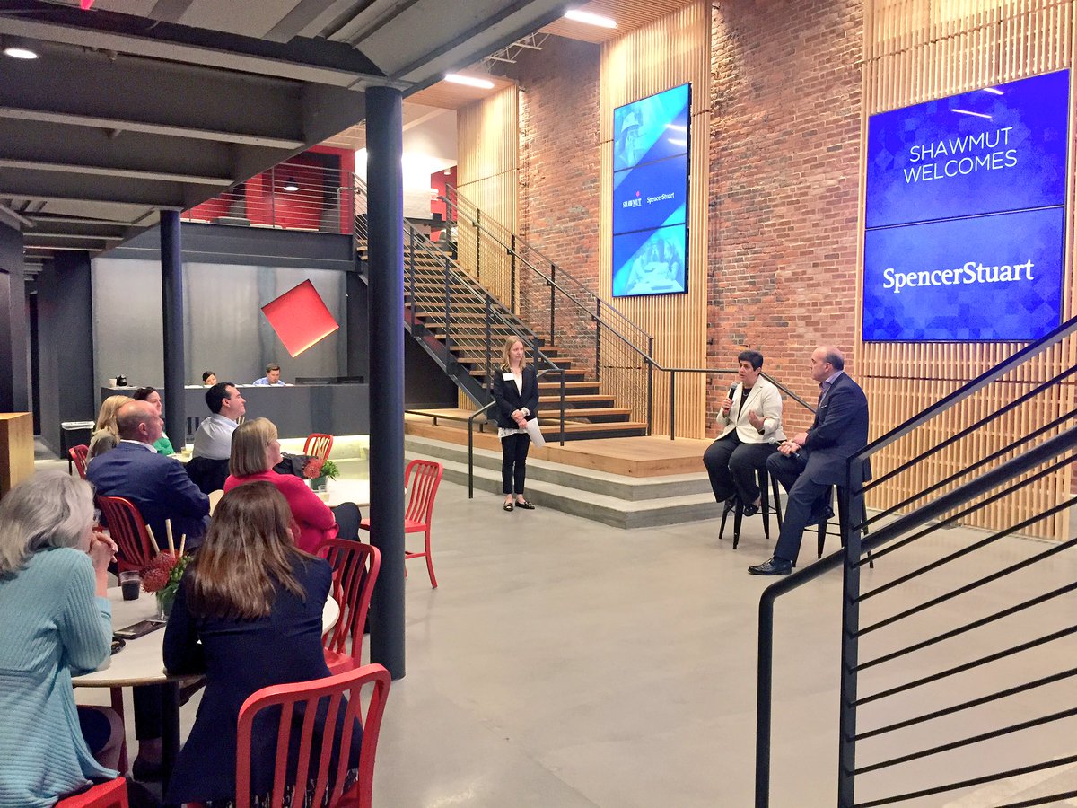 Shawmut_Builds's tweet photo. CEO Les Hiscoe &amp; CPO Marianne Monte sharing insight on executive leadership at @SpencerStuart's networking event inside our Boston office. https://t.co/Nt4TMggqV3