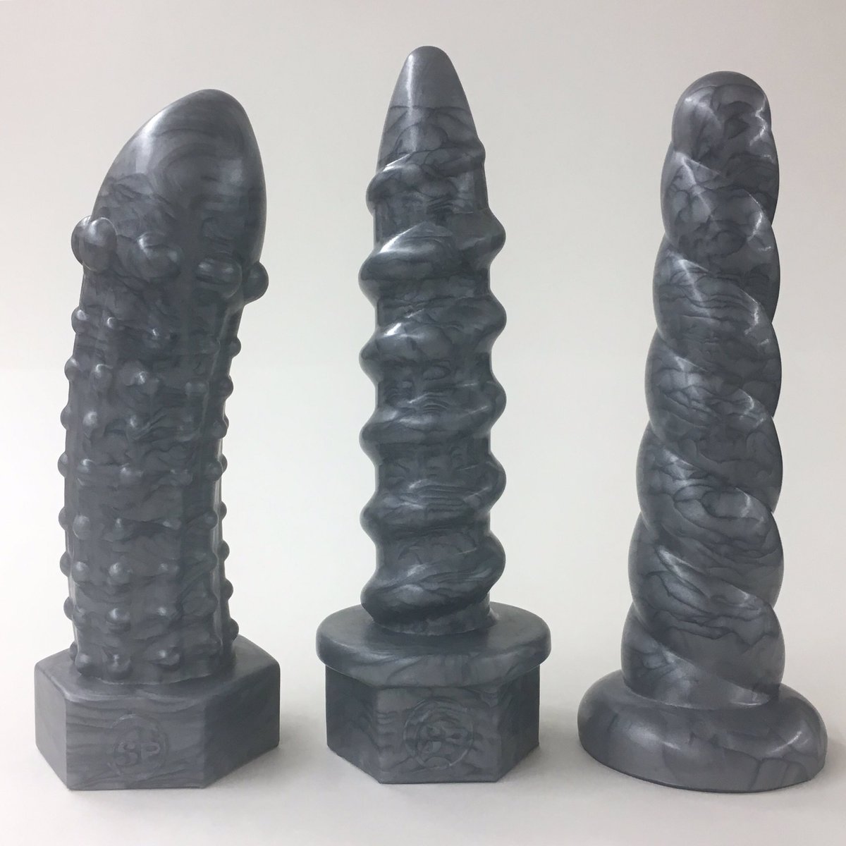SplitPeaches's tweet photo. The Rivetor. The Screw You and Unicorn Horn. Get your pleasure at https://t.co/SADDtZWh6S π #sextoys #dildo #screwyou #rivetor #unicorn https://t.co/0Qoxp7MTaD