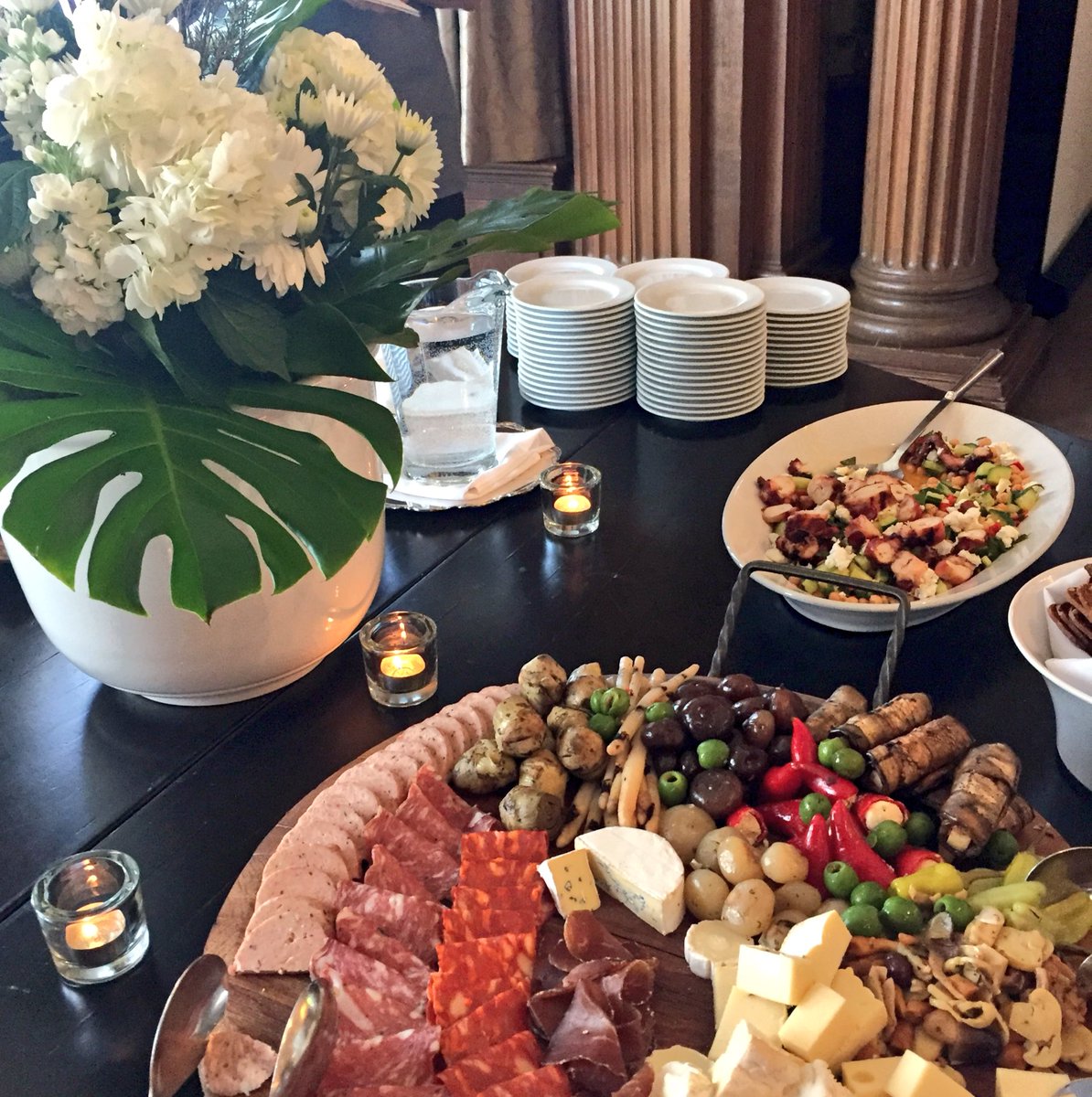 shelleyhayashi's tweet photo. Great afternoon tasting delicious @wines_portugal at @VancouverClub #WinesofPortugal https://t.co/AhpCBrTTQ6