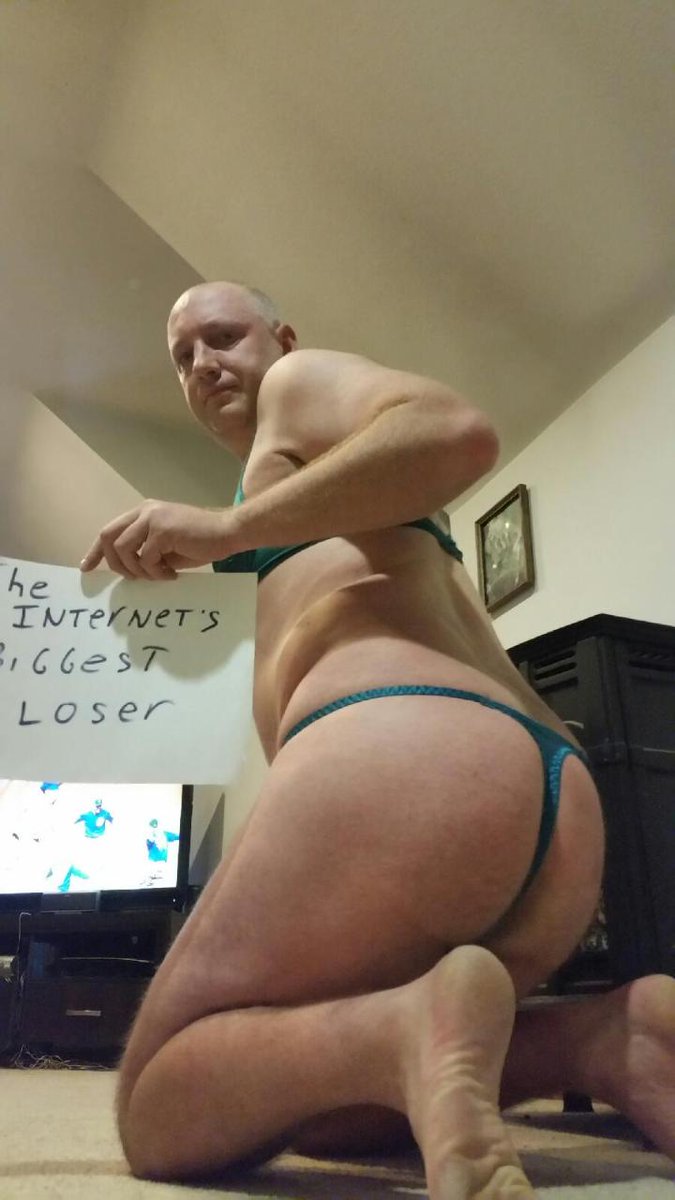 PervyPrincess's tweet photo. Everyone needs a good laugh today!  Check out this loser haha https://t.co/twA9YULdn0