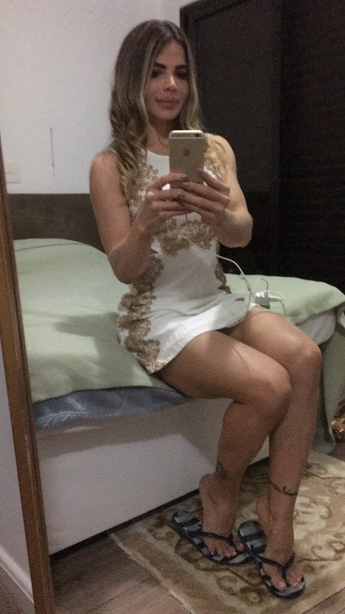 Julianasaad8's tweet photo. Olá safadinhos ❤ https://t.co/p5Go1LLf18