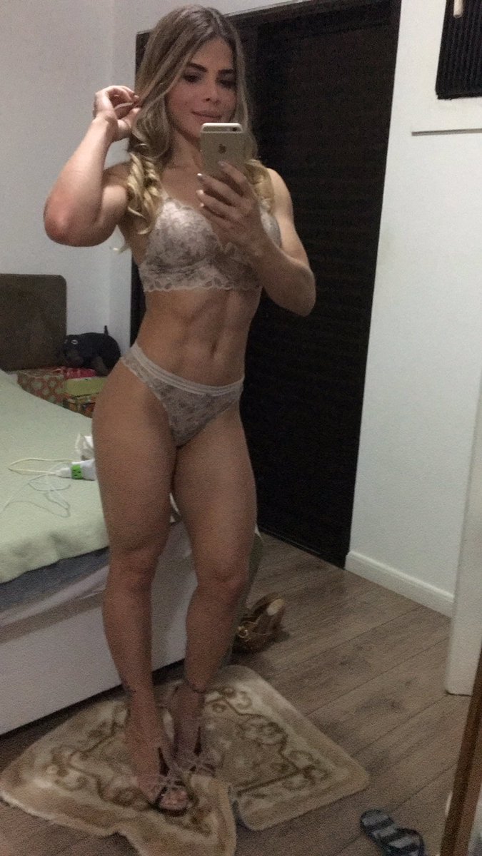Julianasaad8's tweet photo. Olá safadinhos ❤ https://t.co/p5Go1LLf18