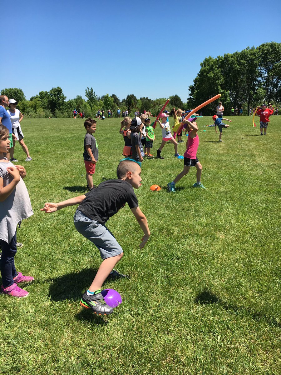 FirstiesMES's tweet photo. Field day was a success! #themesway https://t.co/TyVNvp1A5G