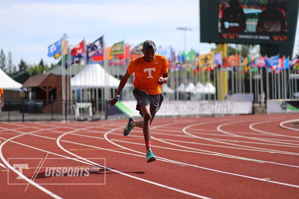 Vol_Track's tweet image. Game faces on. 🍊