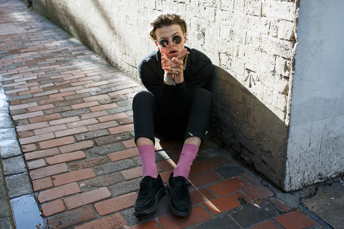 thx <a href="/theindustry_o/">The Industry Observer</a> for announcing our first ever international signing - meet <a href="/yungbludmusic/">R</a>! 💗 theindustryobserver.com.au/exclusive-nic-…