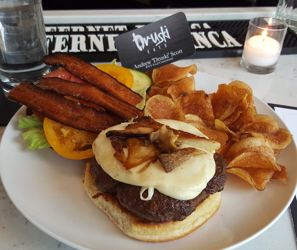 #DruskiEats "The Classic Western New Yorker"
#JamesBeard #BuffaloBBP #BlendedBurgerProject #NickelCity from <a href="/BillyClubBflo/">billyclubbuffalo</a>