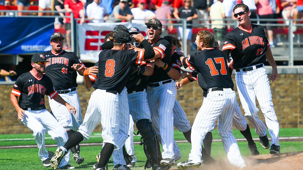 BearkatsBSB's tweet photo. Sam Houston wins Lubbock Regional, advances to NCAA Super Regionals.

RECAP: https://t.co/u8ndMQWvtj

#RoadToOmaha #EatEmUpKats https://t.co/HXW0eRDSg0