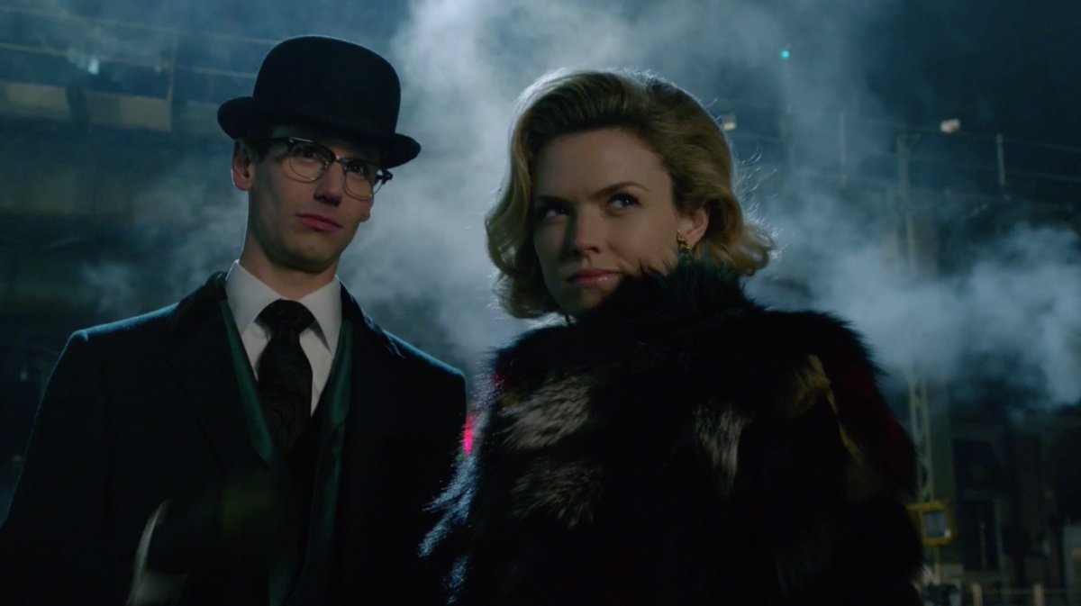 "Let's make #Gotham beg." 🔪❓ #Gotham
