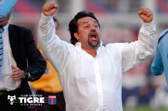 catigreoficial's tweet photo. Ricardo Caruso Lombardi será el nuevo entrenador de #TIGRE.
Asume el miércoles a las 9.30 hs. en el Predio Mis Marías de Escobar. https://t.co/LlPrqjfnlq