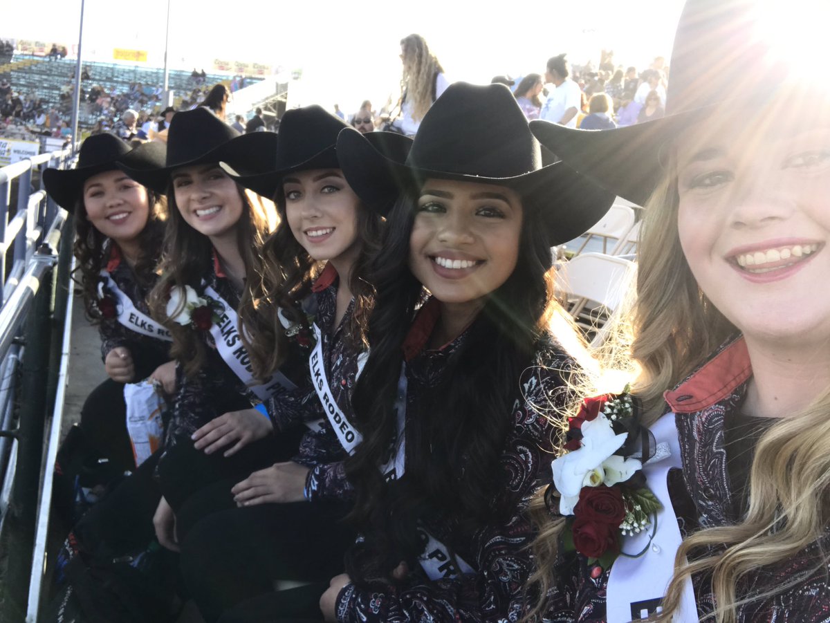 MADHALL99's tweet photo. Rodeo was awesome!!! These girls are amazing 😉 The support was overwhelming. Thank to everyone 😍😘👑👑 https://t.co/T9cu77LmIh