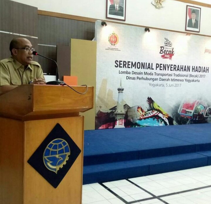 Dalam Sambutannya, PLT Kepala Dinas Perhubungan DIY, Bp. Gatot Saptadi memaparkan visi misi pelaksanaan dan hasil lomba.