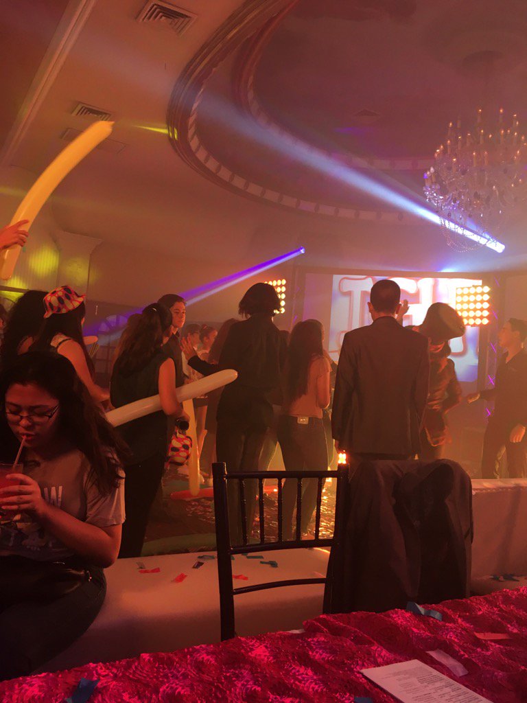 bequince_ballet's tweet photo. Open House en #CapitolioEventos con #LightShowMusicMobile #BequinceBallet https://t.co/VjJlXdtlmu