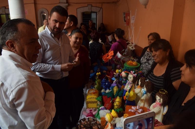 EnCompetencia's tweet photo. Concluyen cursos de auto empleo en Fresnillo
https://t.co/jAAf5o6Ye9 https://t.co/ndMGMBdwzU