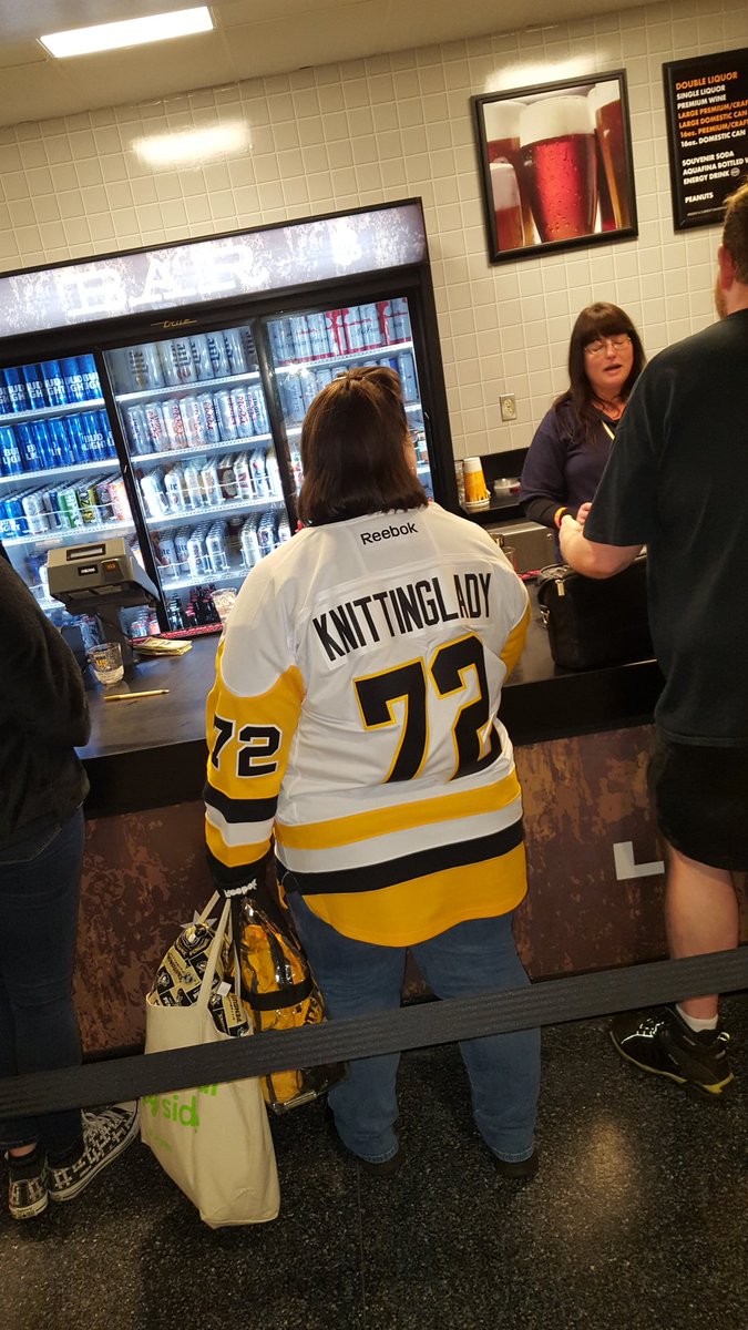 EdinboroHotel's tweet photo. #KnittingLady sighting! @Rupper17 @KevinWeekes #LetsGoPens #StanleyCup https://t.co/gailk1MEHR