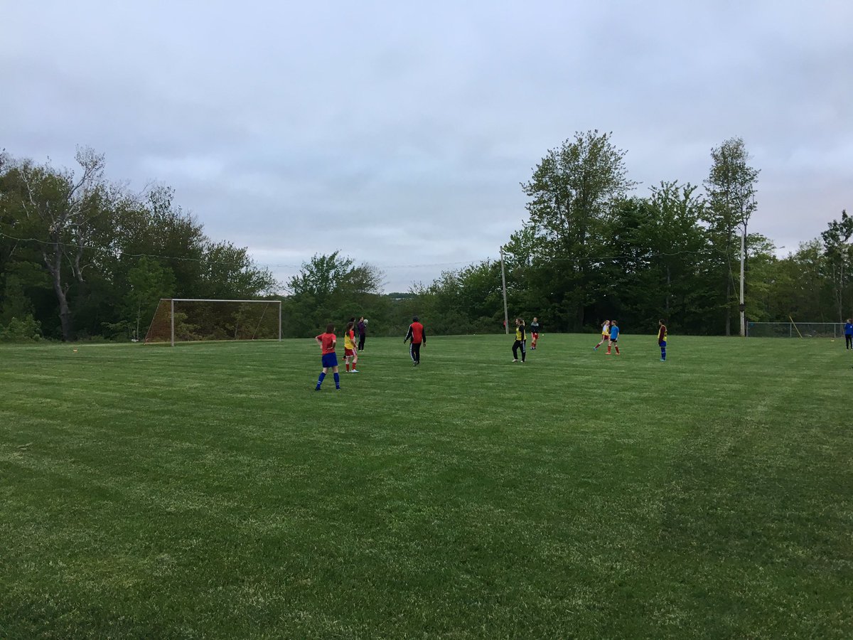 Great evening watching <a href="/VDSAofficial/">VDSA</a> soccer programs. Not sure I can be as polite with the weather #freezing