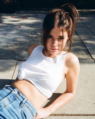 MaiaMitchellHWM's tweet photo. — chilling out back. https://t.co/exGhlBXKAw