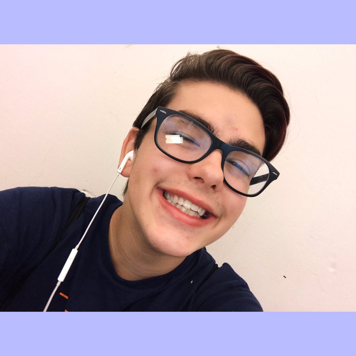 velvetethan's tweet image. 🚨repost🚨
😇 ! HAPPY TOOZDAY ! 😇#DolanTwinsTuesday #TuesdaySelfie