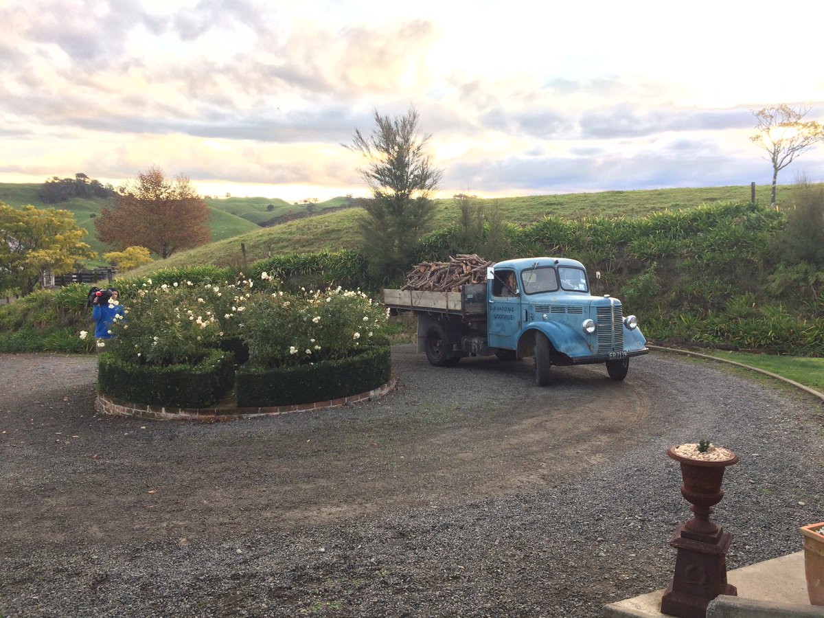 rebe_nz's tweet photo. They're a little bit old school and tonight on @SevenSharp we meet the Hawkes Bay teen bringing Bedford trucks back to life https://t.co/MnWk5NmQwH