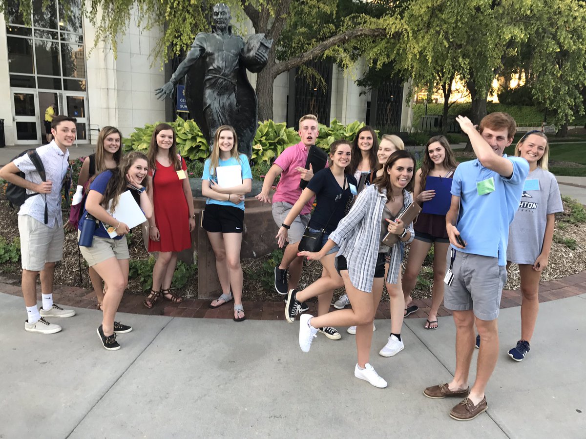 GalaticGrnGoats's tweet photo. @NewBluejays #SPGreen #StIgnatius https://t.co/camBRPFS99