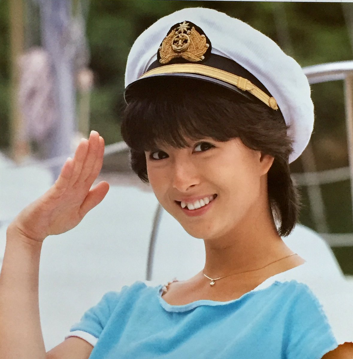 Zoo Twitterissa この敬礼が許されるのはカワイイ女の子だけである 敢えて言おうカワイイは正義であると 立てよ国民 我々は河合奈保子の力を欲しているのだ ジークジオン 河合奈保子 奈保子被り物ファンクラブ Zoo Twitterissa この敬礼が許されるのはカワイイ女の子だけである 敢えて言おうカワイイは正義であると 立てよ国民 我々は河合奈保子の力を欲しているのだ ジークジオン 河合奈保子 奈保子被り物ファンクラブ