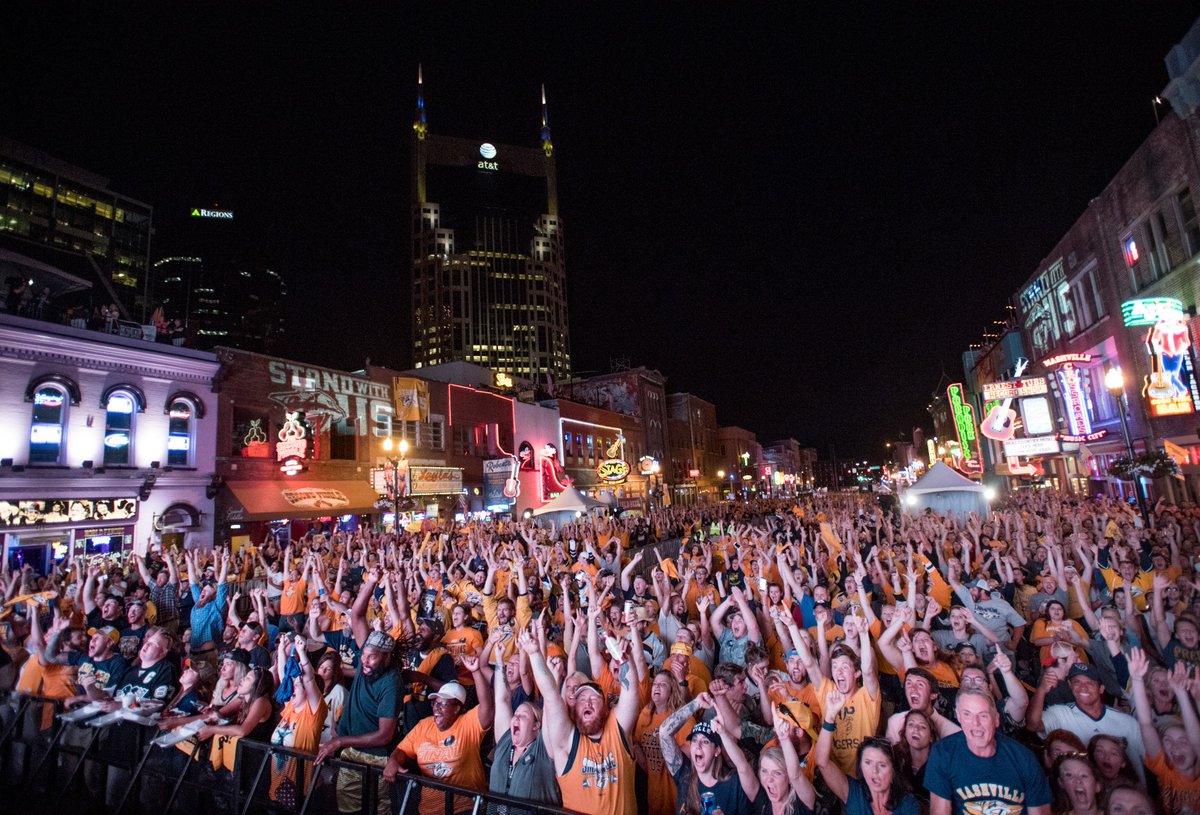 StephChambers76's tweet photo. Smashville is fired up! #StanleyCup #StanleyCupFinal #StanleyCup2017 #PENSvsPREDS #NSHvsPIT #Nashville #Penguins #NashvillePredators https://t.co/Gq52MzPq0X