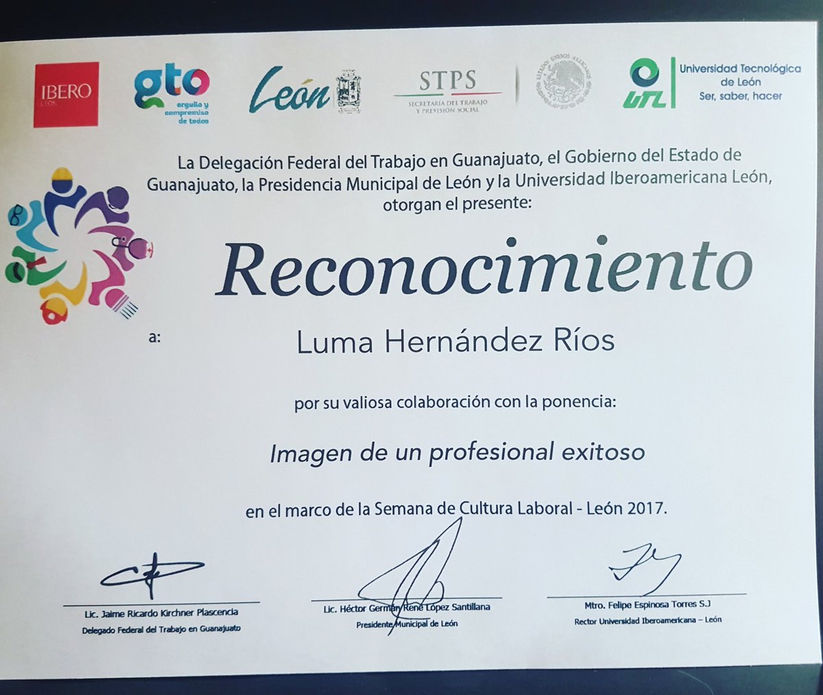 lumahdezr's tweet photo. Iniciando la semana con mi curso: "Imagen del profesional exitoso" como parte de las actividades de la #SemanaDeLaCulturaLaboral #Leon2017 https://t.co/VWLX2dBtey