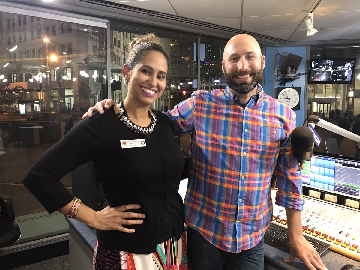 RebecaCYChi's tweet photo. Had the best time talking to @JustinKaufmann about national service and how it is a tool for social justice on @WGNRadio #makebetterhappen https://t.co/gAxtNvN5lt