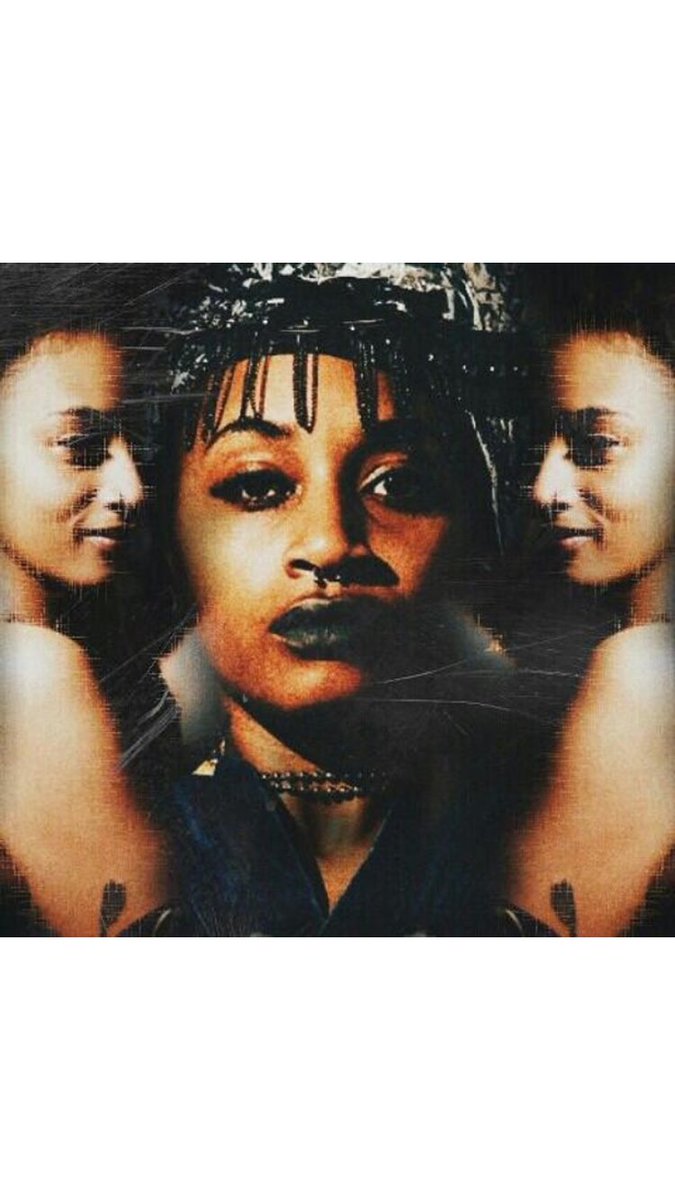 cauctease's tweet photo. Weirdos only ... Vampires Queens and Deep Sea Dreams NOT HUMAN #3rdkind https://t.co/VeFoXZQGmS