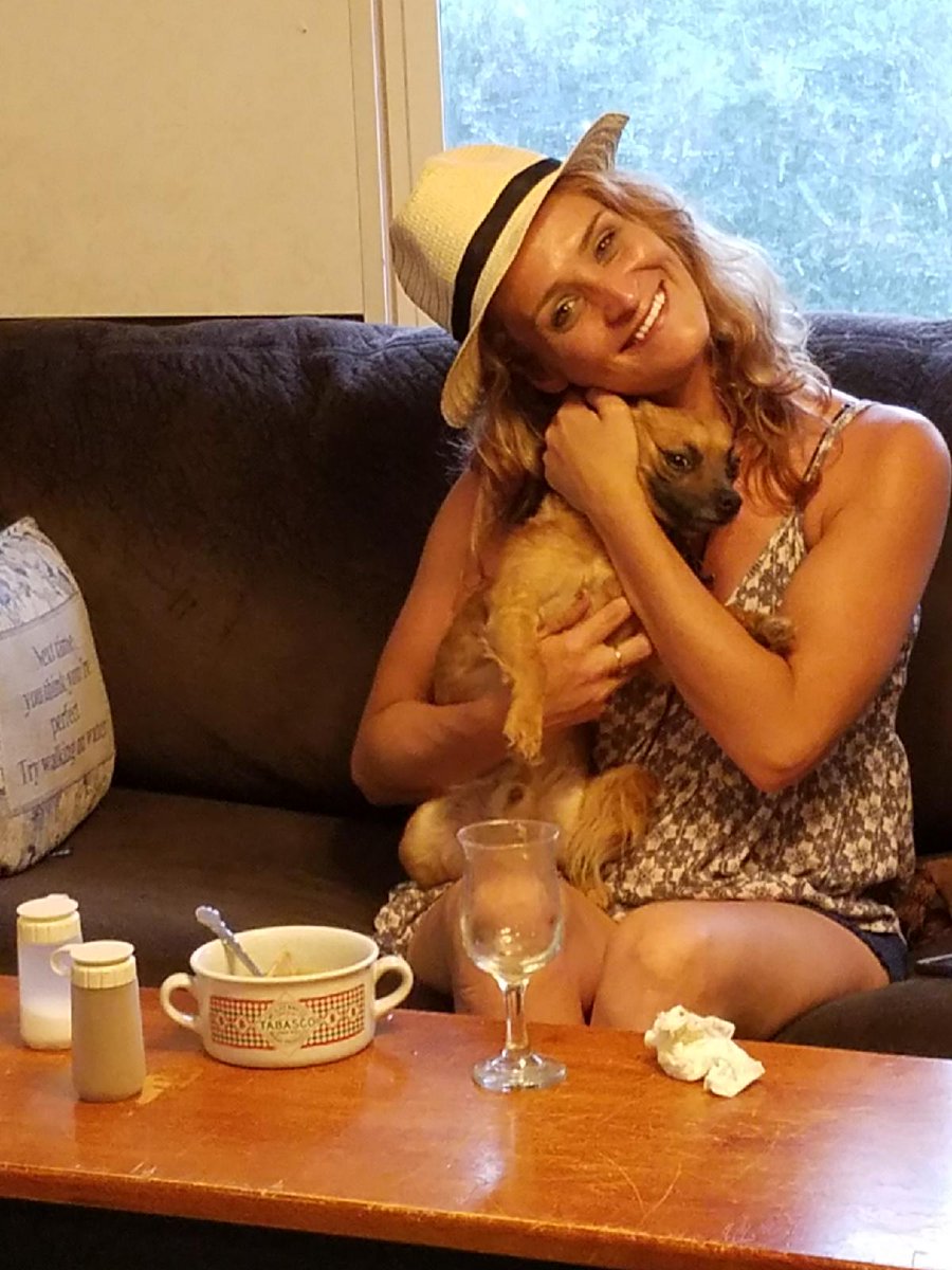 Me and Christian my dog after soup &amp; asparagus, I served in a wine glass. Was very delicious!! 🍽💋