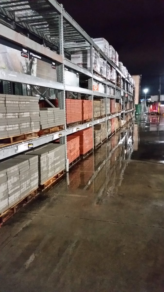 atrojack's tweet photo. Rain, rain, go away, we got some Paves tone to sell! #solidrockbeastmode #stackemhighwatchemfly @0386slidelleast @jerseymike78 @ChadDantin https://t.co/5bgrXbgkOj